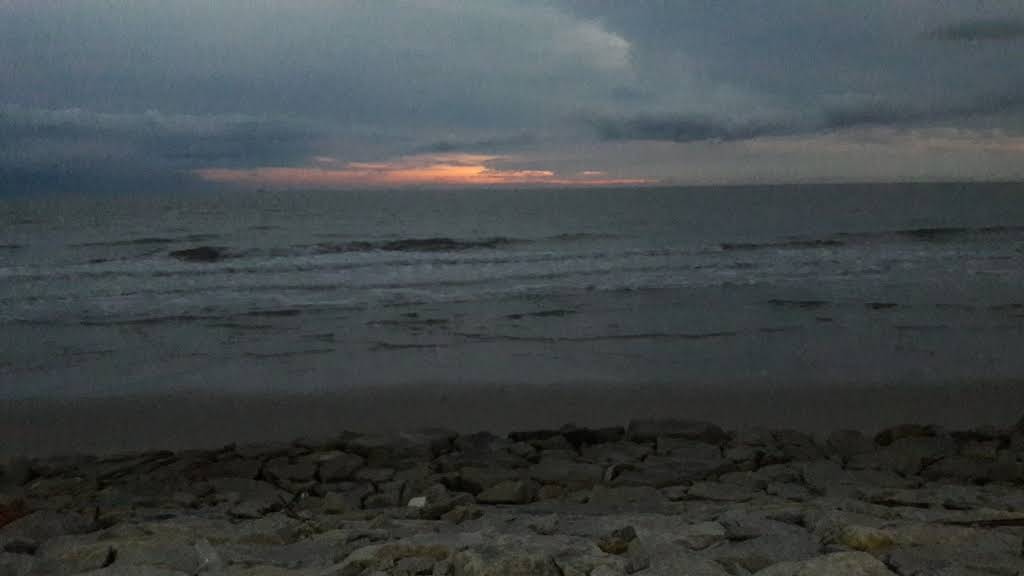Pantai Tanjung Medang thumbnail 4