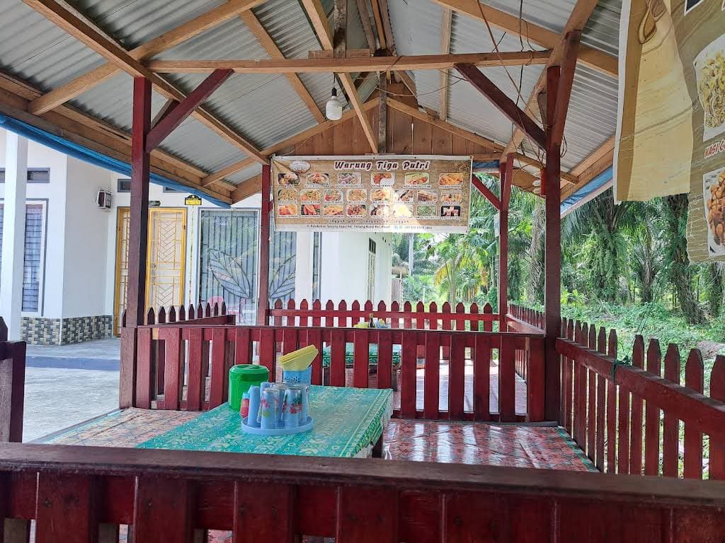 Warung Tiga Putri. gallery photo 1
